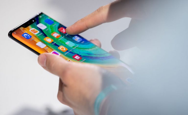 A Huawei megmutatta, hogyan lesznek újra eladhatók a telefonjaik Európában