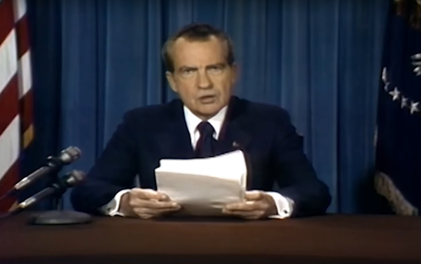Íme egy videó, amin Richard Nixon bejelenti, hogy az Apollo-11 űrhajósai meghaltak a Holdon