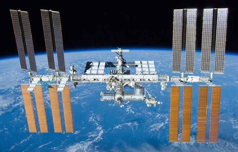 Hatalmas tavaszi toldozás-foltozás a világűrben: betömik az első léket a Nemzetközi Űrállomáson