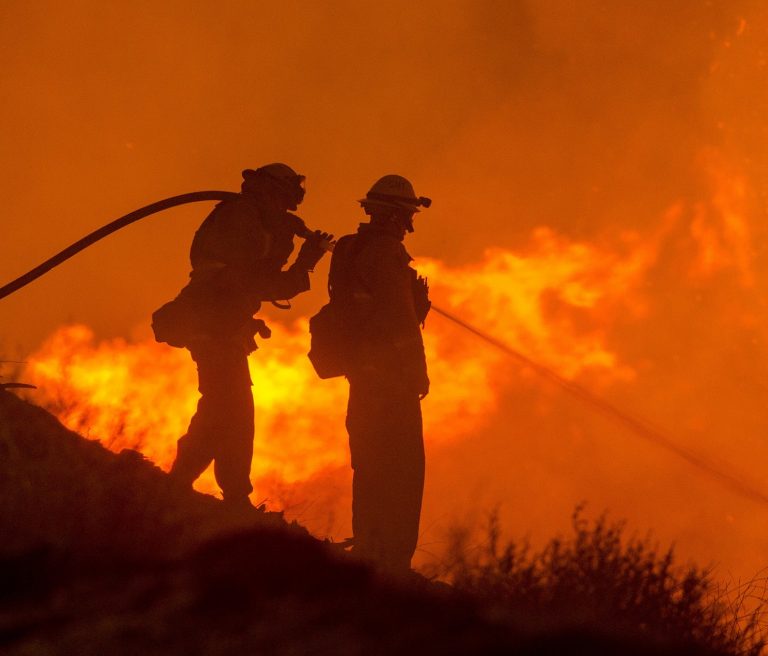 A Tűz és Vihar dala, avagy lángokban áll az USA nyugati partja