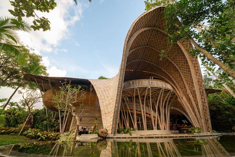 Bambuszból épült szálloda bizonyítja, hogy a luxus is lehet környezetbarát
