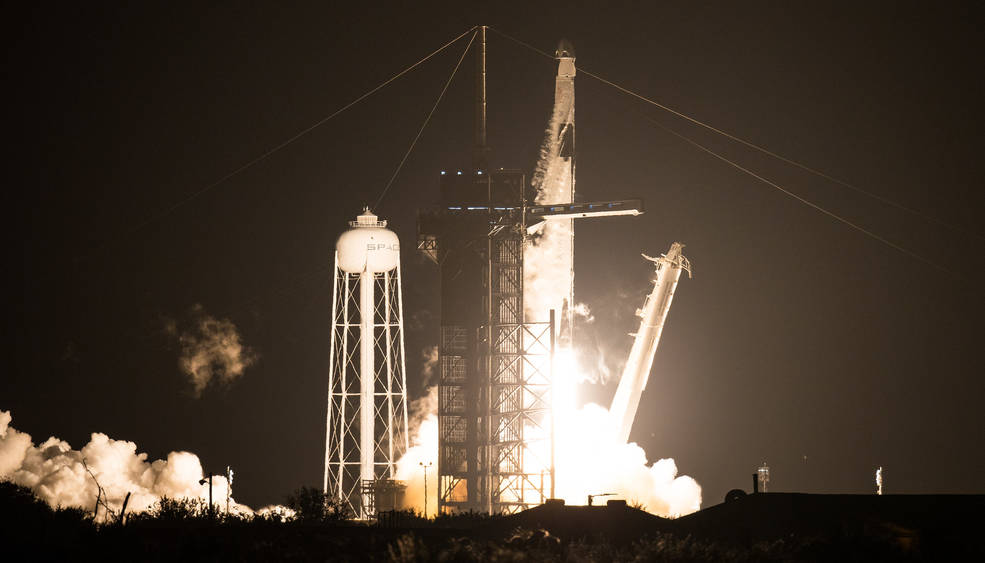Elindult a NASA és a SpaceX közös missziója 4 űrhajóssal a fedélzeten
