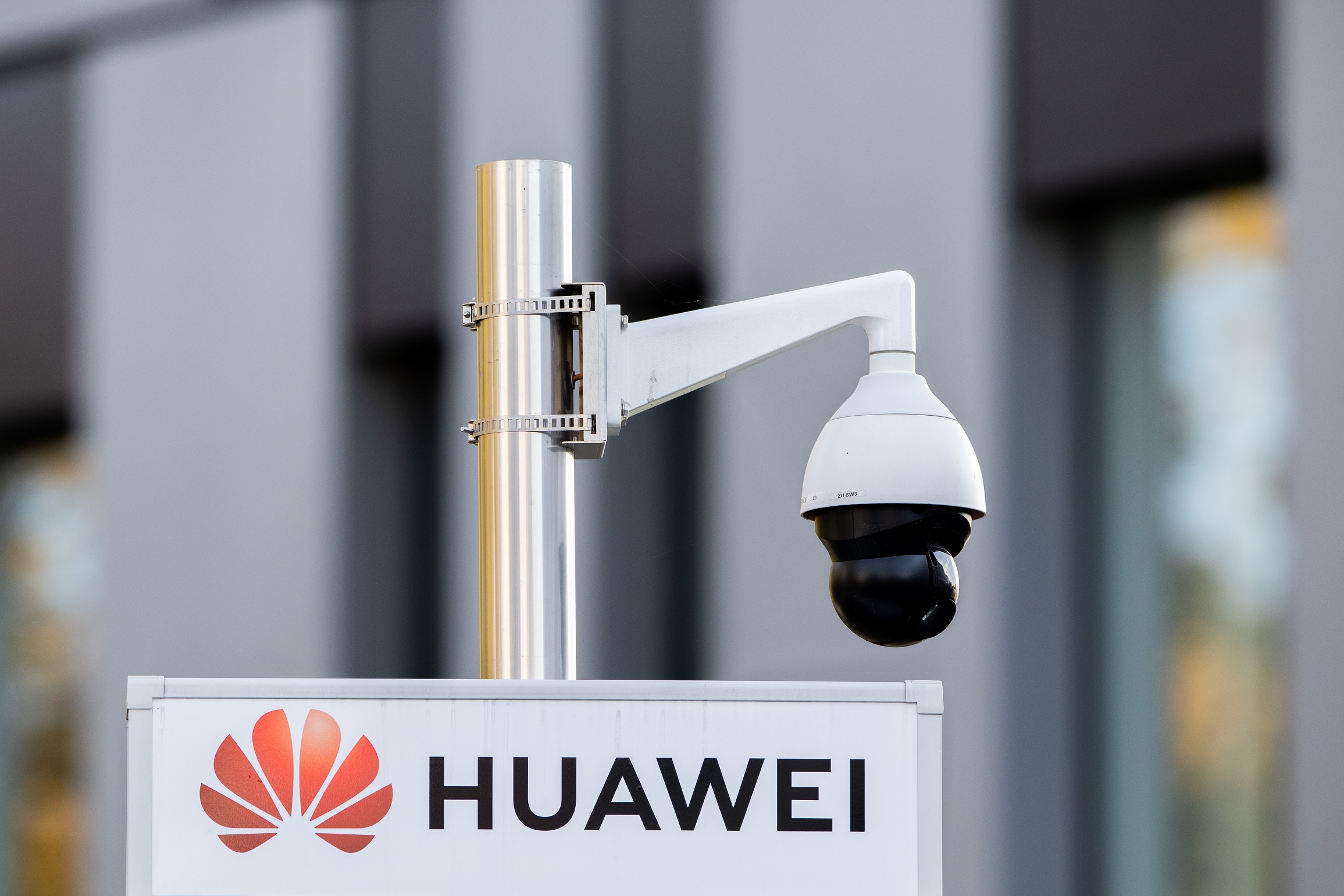 A Huawei is segített egy olyan technológia fejlesztésében, ami alkalmas a kínai ujgur kisebbség megfigyelésére