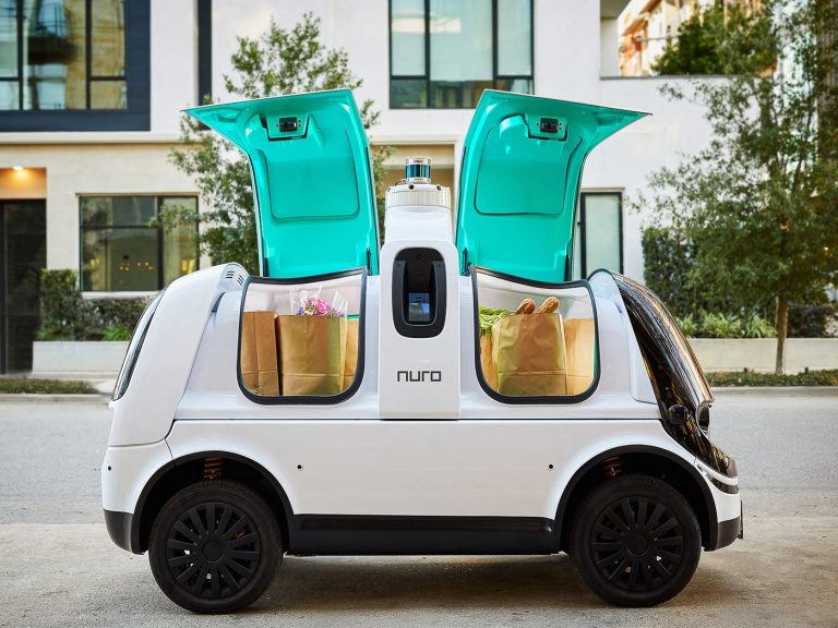 Ha Kaliforniában laksz, jövőre már egy robotjármű szállíthatja ki a pizzádat