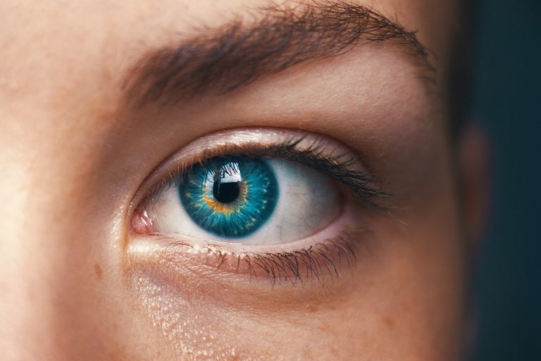 A Google csinált egy alkalmazást, amivel a szemünkkel kommunikálhatunk másokkal