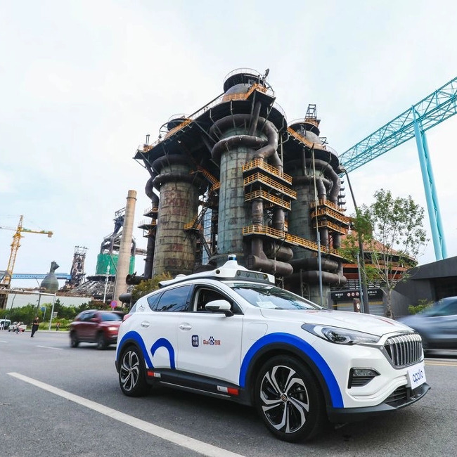 A kínai google is saját elektromos autót akar gyártani