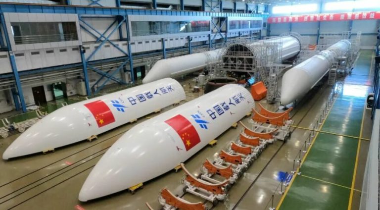 Kína saját űrállomást épít, három küldetést is bejelentettek