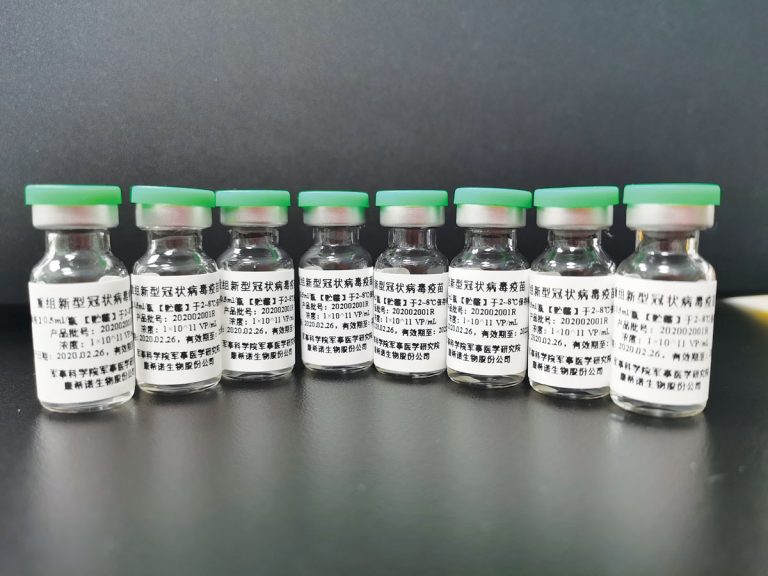 Két újabb kínai vakcinát engedélyeztek Magyarországon