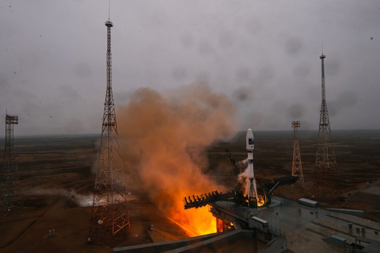 Sikeresen elstartolt a Szojuz-2 hordozórakéta, fedélzetén a SMOG-1 műholddal
