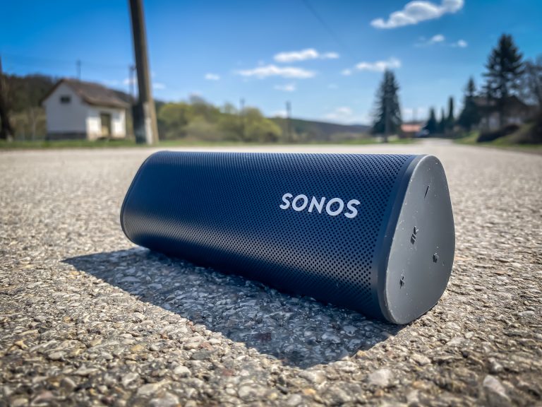 Kipróbáltuk a Sonos első igazán hordozható hangszóróját, a Roamot