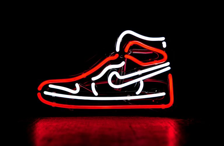 A Nike következő dobása lekörözheti az emberi vérrel átitatott cipőket