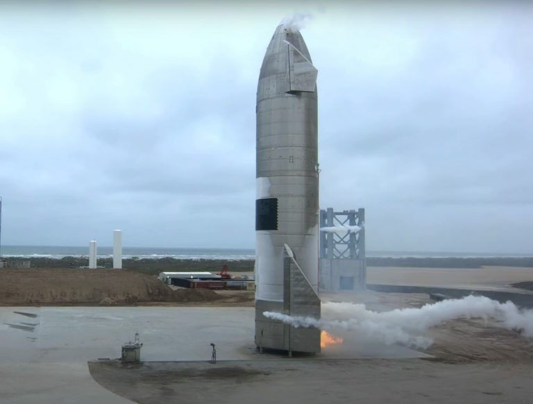 Nagy lépés mindenkinek: végre nem robbant fel a sikeres landolás után sem Elon Musk Mars-rakétája