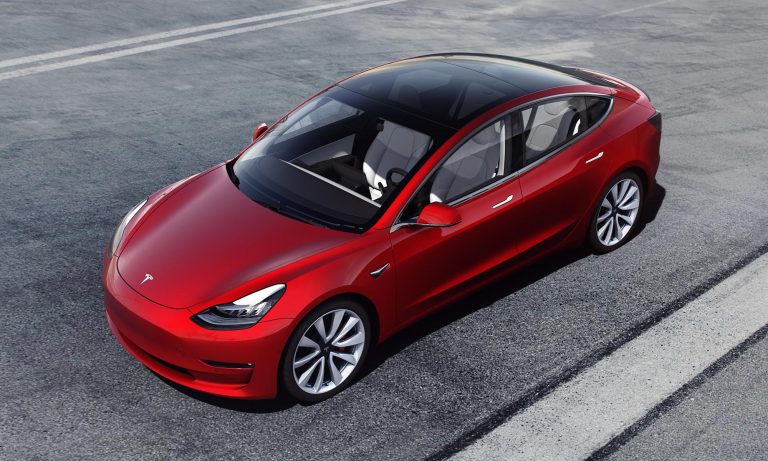 Az USA-ban bizonyos modellek esetén a Tesla megszabadul a radartól