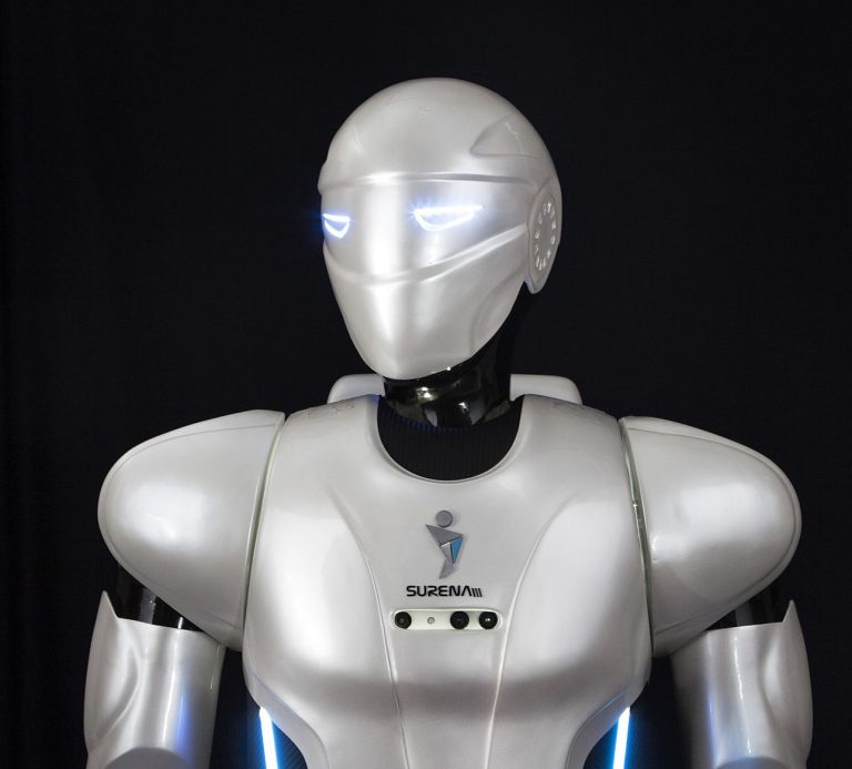 Ehető robot, életmentő robot, és egy iráni humanoid robot a robotika világából érkezett hírcsokorban