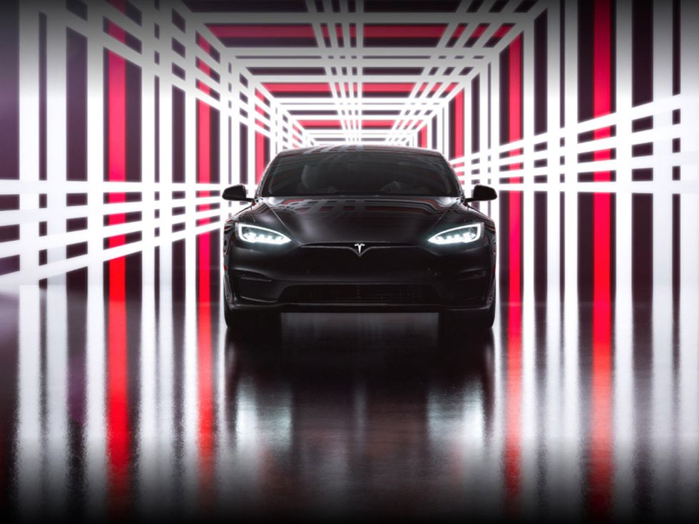 A Tesla bemutatta az eddigi leggyorsabb autóját