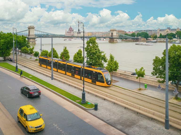 Holnapig szavazhatnak a budapestiek, hogy mire költsön egymilliárd forintot a főváros