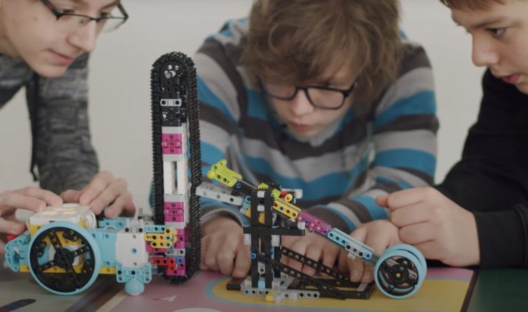 Játssz jól! – A FIRST LEGO League teljesíti ki a Lego ismert mottóját