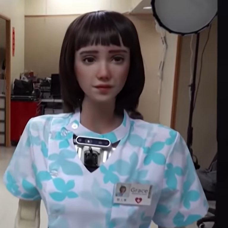 Robotnővért készített a Sophia robotlány fejlesztője