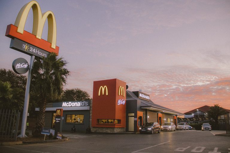 Az USA-ban valahol már robotokat is alkalmaz a McDonald’s