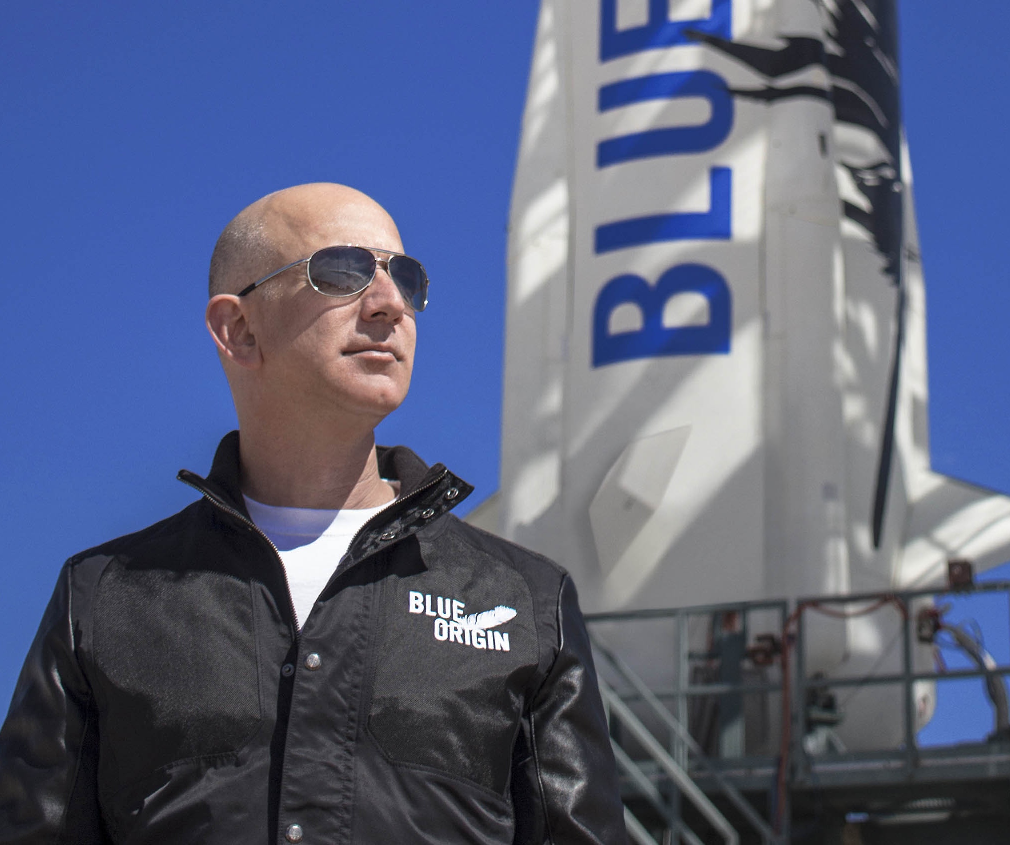 Jeff Bezos feljutott a világűrbe