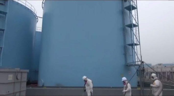 A fukusimai atomerőmű szennyezett hűtővizét kilométer hosszú vízalatti alagúton engedik az óceánba