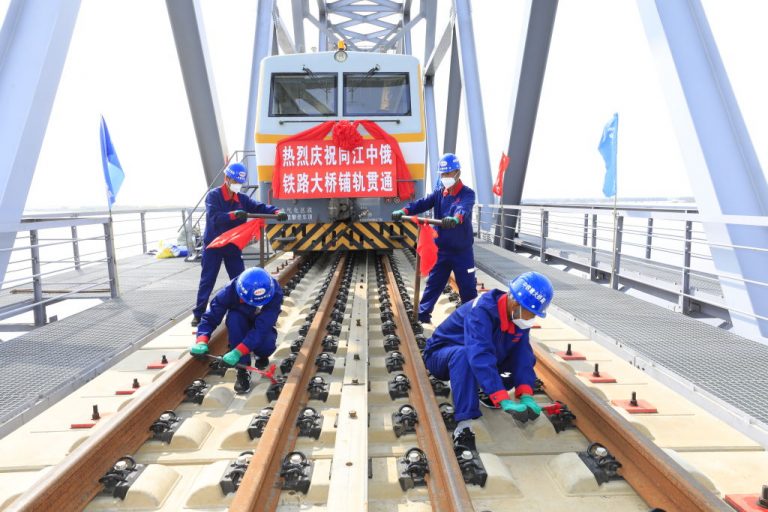 Megépült az első, Amur folyón átívelő vasúti híd Kína és Oroszország között