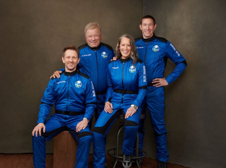Kirk kapitány az űrbe megy - a Blue Origin másodszor visz utasokat a világűrbe, köztük a kilencven éves William Shatnert is