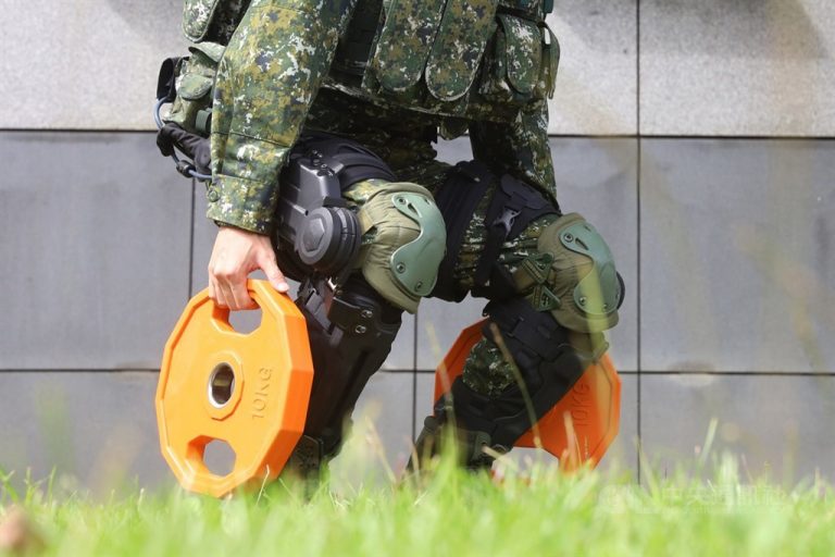 Tajvan exoszkeletonnal látja el a katonáit a jövő háborúiban