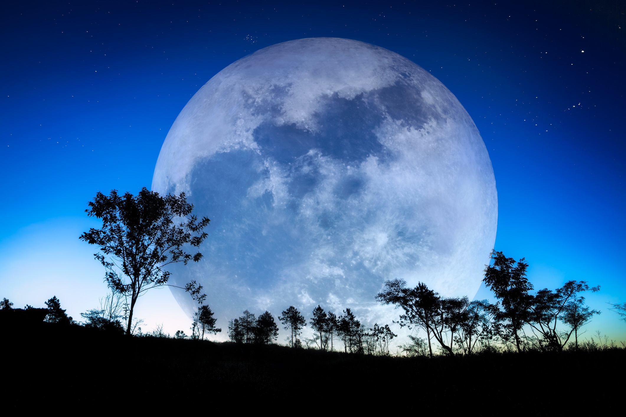 Mennyivel lenne hűvösebb a Föld, ha a Hold eltűnne az égről?