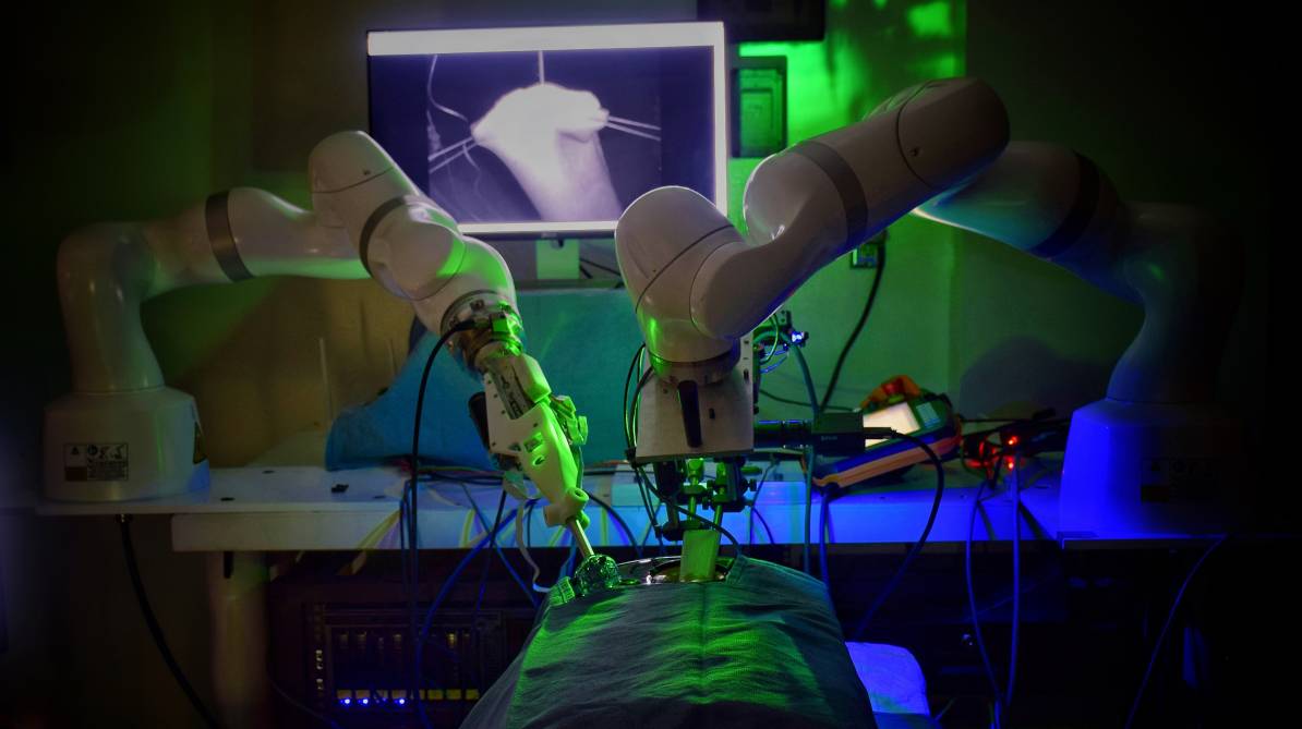 A világon elsőként végzett emberi segítség nélkül laparoszkópos műtétet egy robot