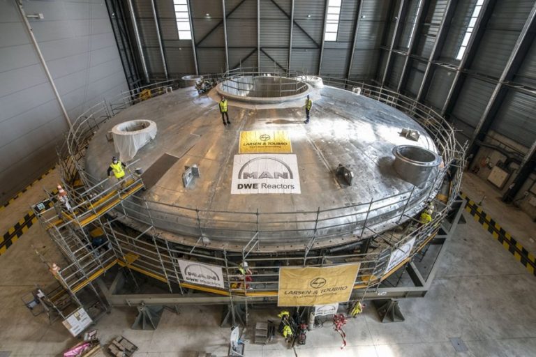 Elkészült az ITER kriosztátja, a legnagyobb vákuumkamra a világon