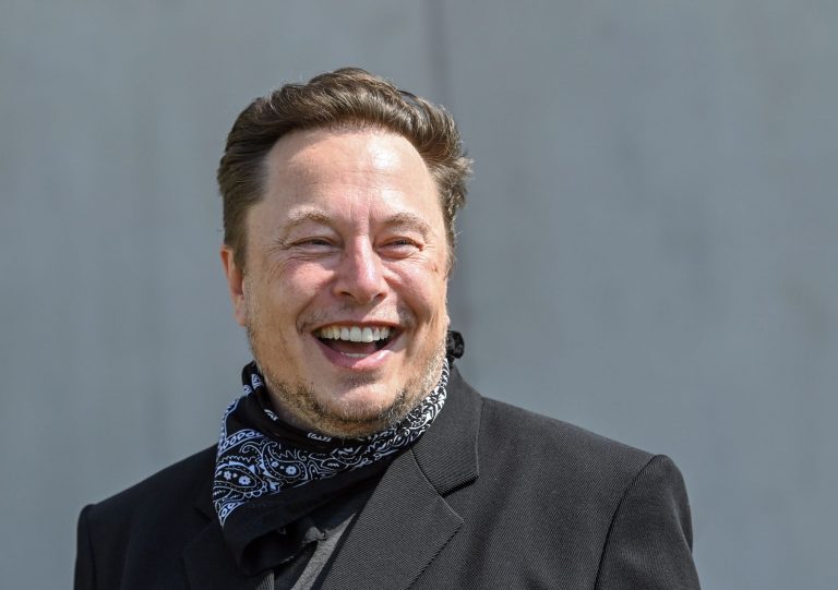 Bevásárolta magát a Twitterbe Elon Musk, rögtön a legnagyobb részvényessé vált