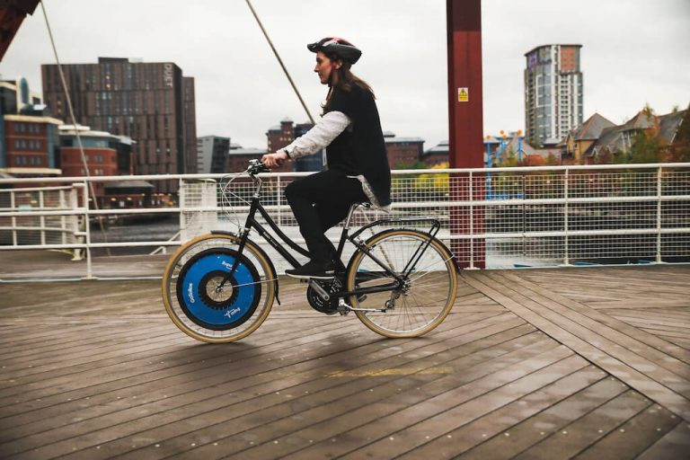 Akár még fizetne is a bringázásért a légtisztító biciklikereket fejlesztő startup