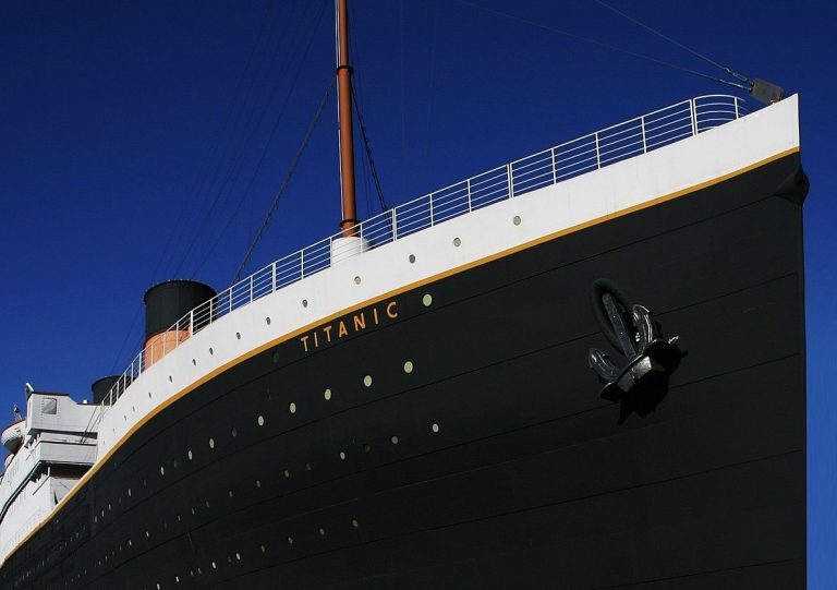 Csak egy titkos küldetés fedősztorija volt, hogy a Titanicot keresik, mégis ők találták meg a legendás roncsot