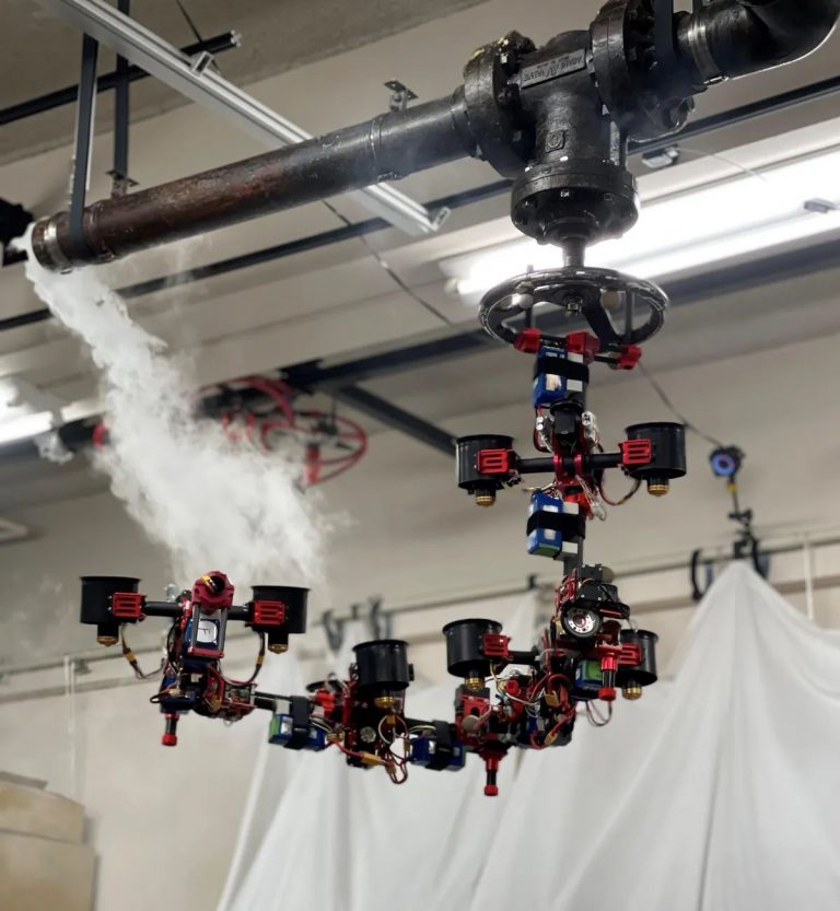 Akár egy repülő franciakulccsá is át tud változni a Tokiói Egyetemen fejlesztett alakváltó drón