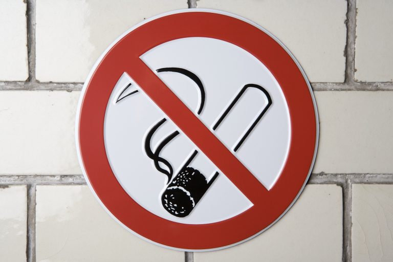 Aki 2008 után született, már soha nem vehet cigarettát Új-Zélandon
