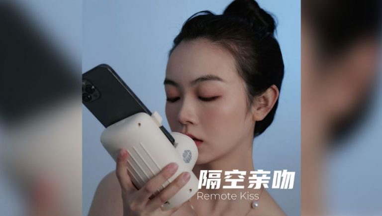 Ezzel a kínai eszközzel az interneten küldött csók is érezhetővé válik