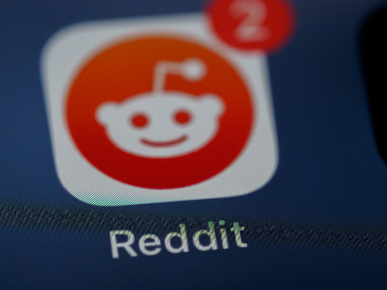 Elsötétült a világ legismertebb online fóruma, a Reddit
