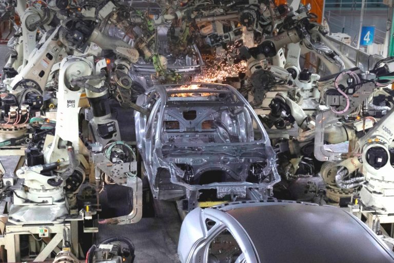 A Toyota gyárában harmincezer alkotórészből állítanak elő egy autót