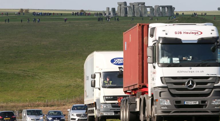 Elfogadták a Stonehenge-et érintő ellentmondásos projekt terveit