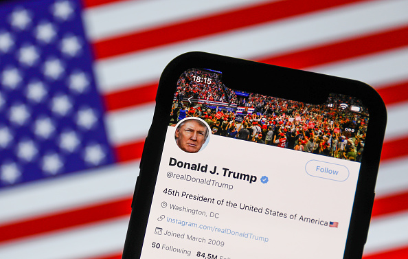 Letartóztatták Donald Trumpot, aki ezután egyből visszatért a Twitterre, vagyis az X-re