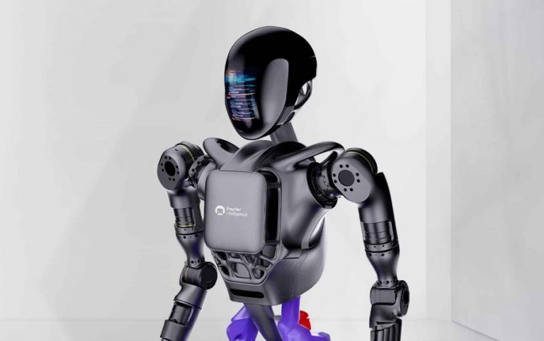 Kína ezzel a humanoid robottal kívánja megoldani az elöregedő társadalom problémáját