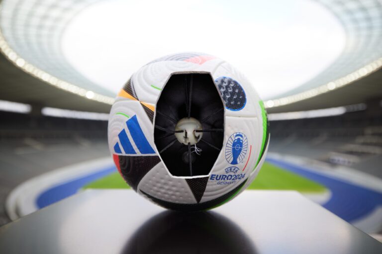 A jövő évi foci-Eb labdája mérnöki csúcsteljesítmény
