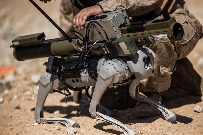 Robotkutyáról indítják a páncéltörő fegyvert az amerikai tengerészgyalogságnál