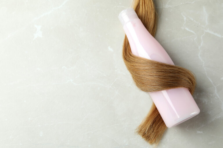 Hajhullás elleni sampon: Hatékony megoldás a dúsabb hajért