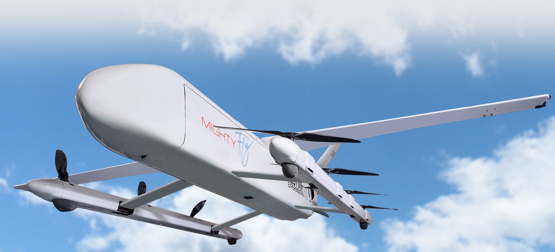 The drone, which has a range of up to 1,000 kilometers, transports goods on its own