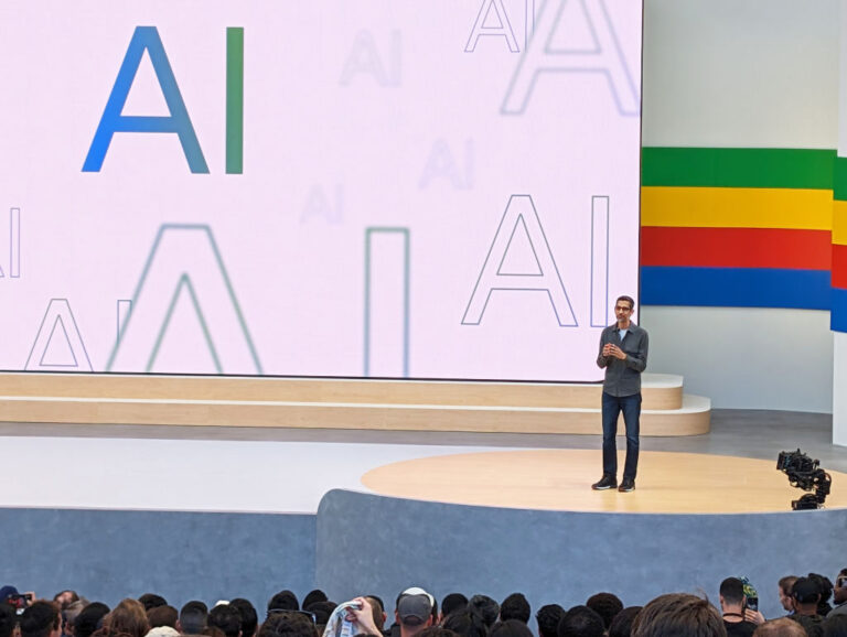 A Google bemutatta a jövő AI-asszisztensét, ami már nem is a telefonunkon fut