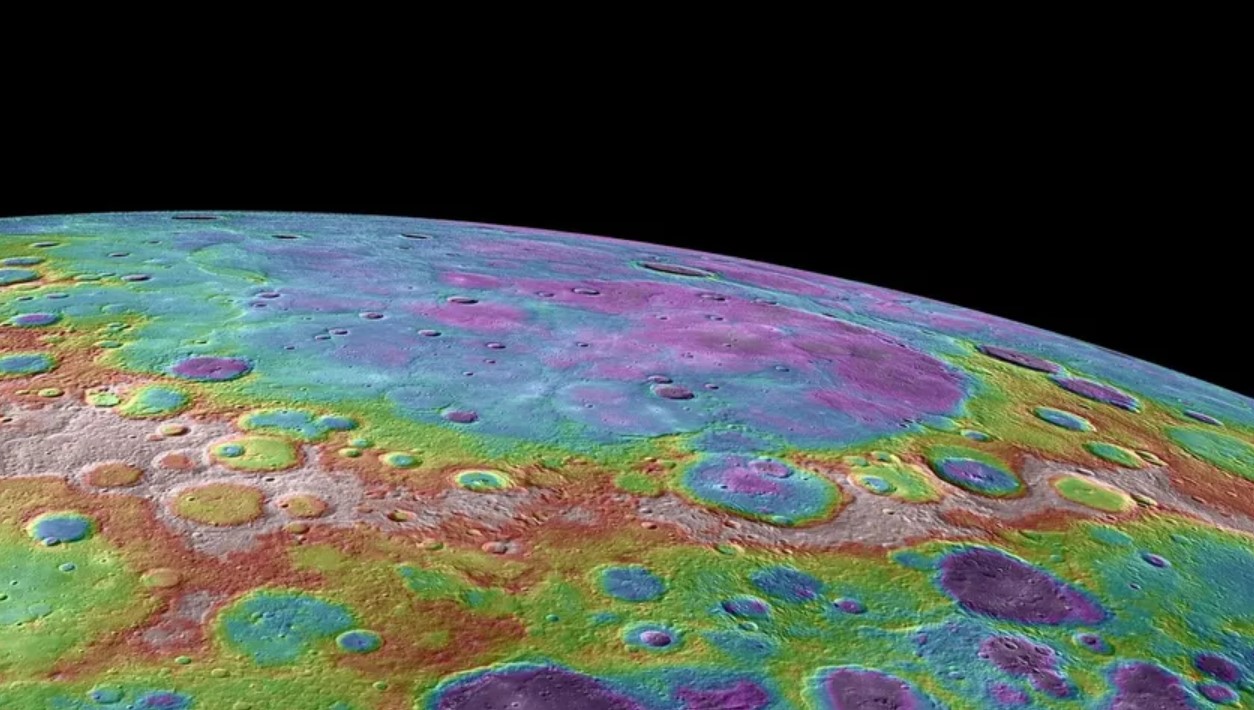 Mercury's surface could hide a solid layer of diamonds 15 kilometers thick.