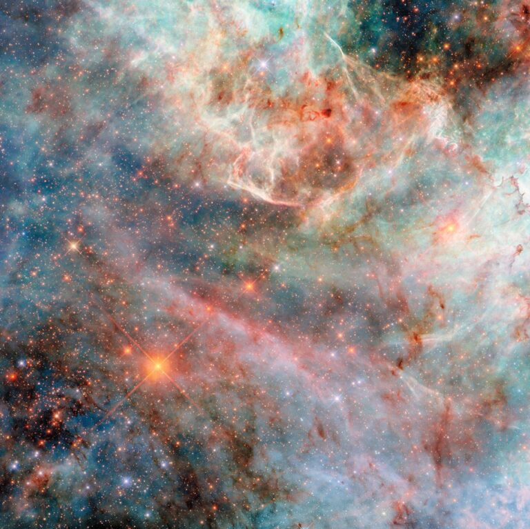 A galaktikus vattacukorról készült kép pályázhat a Hubble legszebb felvételének címére