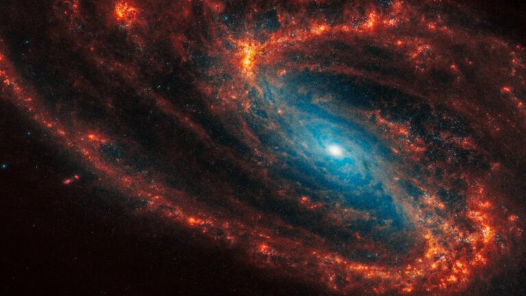 Ezt a galaxist szabályosan keresztüllőtte valami